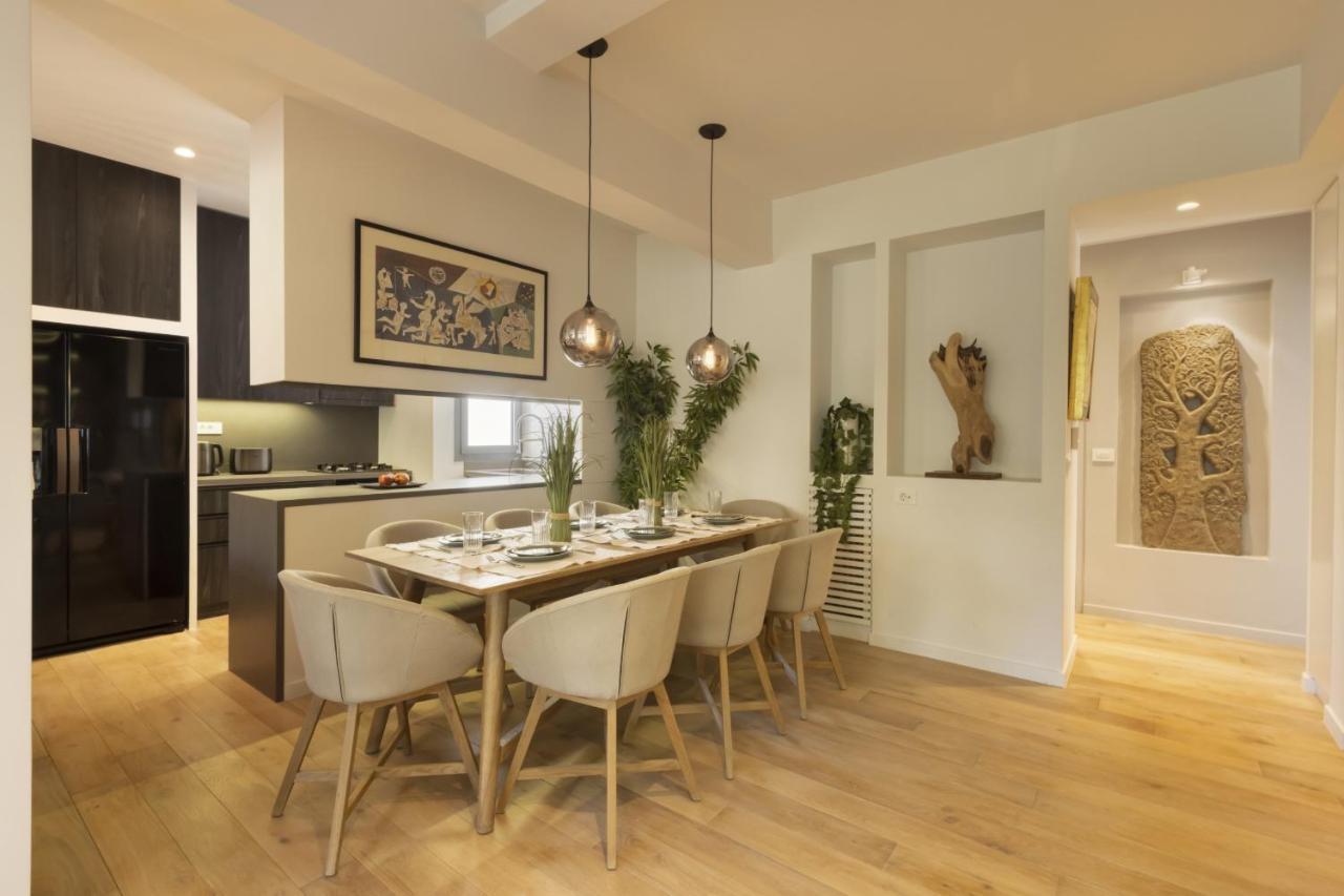 Elegant, Chic, Hip 2 Bedroom W/ Forest View In Athens! المظهر الخارجي الصورة
