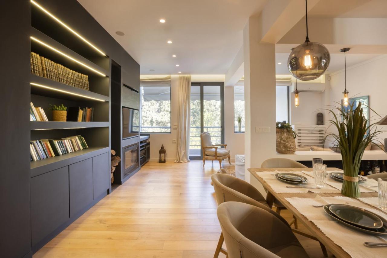 Elegant, Chic, Hip 2 Bedroom W/ Forest View In Athens! المظهر الخارجي الصورة
