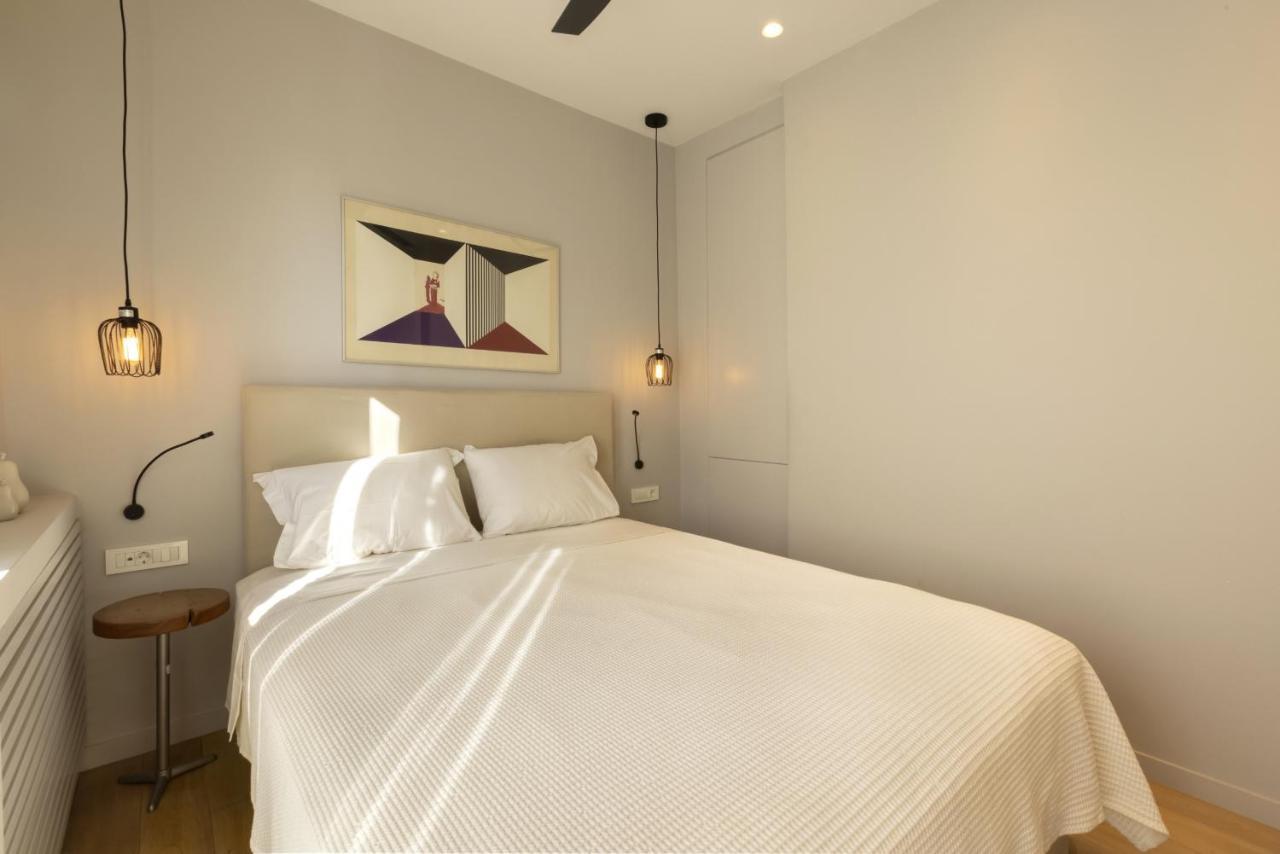 Elegant, Chic, Hip 2 Bedroom W/ Forest View In Athens! المظهر الخارجي الصورة